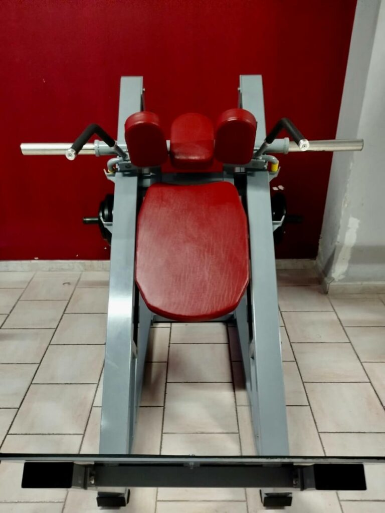 Hack Squat presso NG Fitness